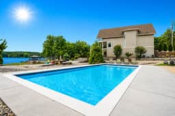 Bayshore Breeze" | Stunning Lakefront Views*Hot Tub*Boat Slip*Putting Green*Arcade Games - Image 3
