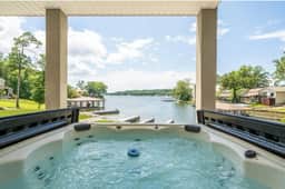 Chef's Retreat @ 604 Bayshore" | Luxury Lakefront Home On Lake Hamilton*Private Pool & Hot Tub*Firepit*Boat Slip*Game Room*Putting Green*Sleeps 26 - Image 4