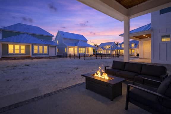 Skye Miles @ Summer Salt" | Pool*Walk To Beach*Firepit*Lake*Luxury Amenities*Sleeps 14 - Image 2