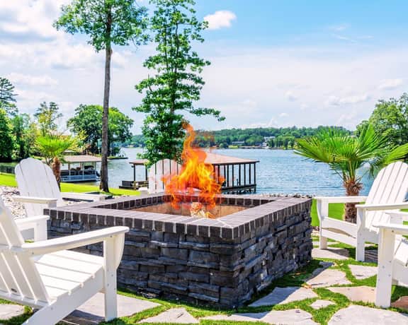 Chef's Retreat @ 604 Bayshore" | Luxury Lakefront Home On Lake Hamilton*Private Pool & Hot Tub*Firepit*Boat Slip*Game Room*Putting Green*Sleeps 26 - Image 3
